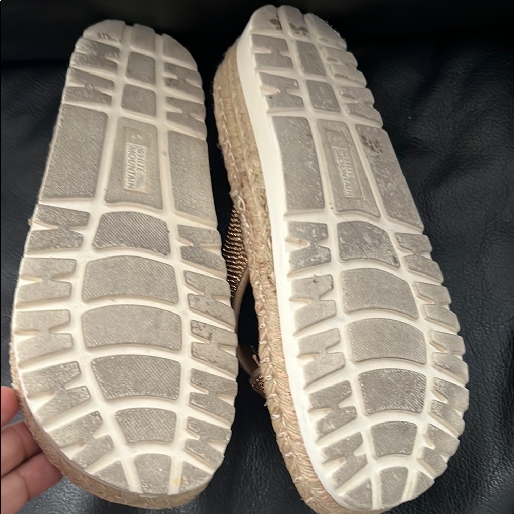 White Mountain Women's Sparkling Tan Slide Sandals - Picture 5 of 9